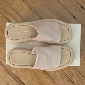 NWT Loeffler Randall Deryn Tan Stretch Slides 8.5